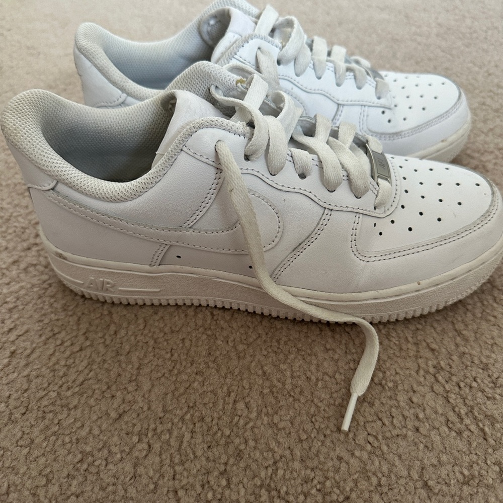 Nike
Air Force 1'07 Sneaker
